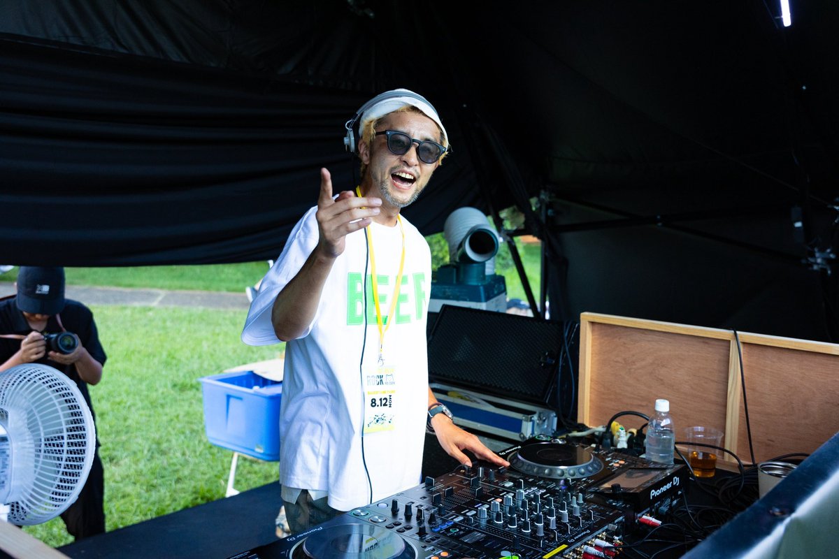 perfectbeerrock's tweet photo. 【PERFECT BEER ROCK FES 2024 DAY3 ライブフォト】

🍺CHEERZ STAGE🍺
Satoshi Miya
@miyabrokensport 

photo by @Be_U_INC 

#PBRF2024
#PERFECTBEER
#SatoshiMiya
#ビールフェス 
#夏フェス 
#邦ロック
#バンド
#音楽フェス 
#稲毛海浜公園
#ライブ
#千葉フェス
#千葉イベント
#ライブ https://t.co/KhM05lJv2K