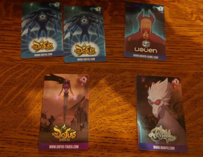 Le__YAKUZA's tweet photo. 🌟Giveaway🌟

J'ai encore retrouvé quelques cartes de la #AnkamaConvention dans mes chaussettes, parfait pour votre rush #DOFUSUnity 🙄

- 2 Boucliers @DOFUSfr 

- 1 Cartes @WAVEN_FR 

- 1 Carte @DofusTouch 

- 1 Carte @WAKFU_FR 

🔷 5 Gagnants

🔷 TAS : 20/11

🔄 RT + FOLLOW @Le__YAKUZA