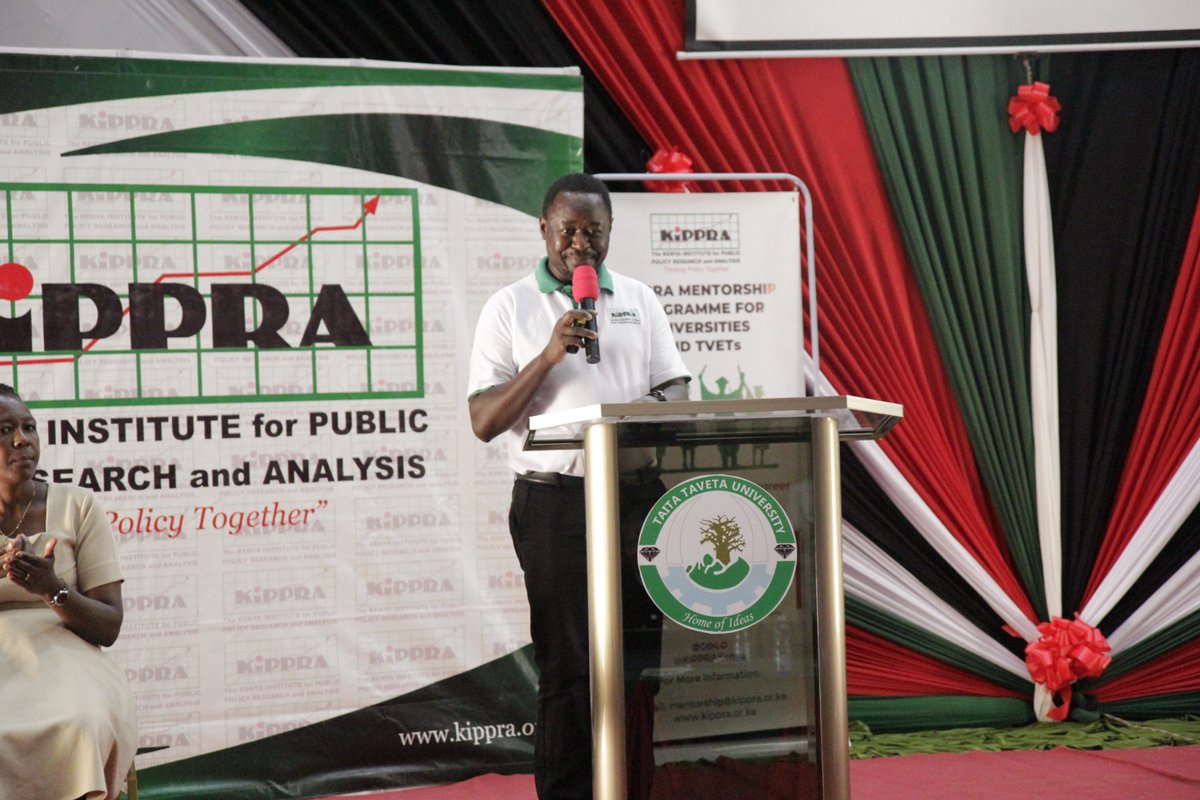 KIPPRAKENYA's tweet photo. Senior Policy Analyst @KIPPRAKENYA enlightens the @TaitaTavetaUni students on the public policy making process in Kenya #KMPUTs #ThinkingPolicyTogether https://t.co/51VuI48g7S