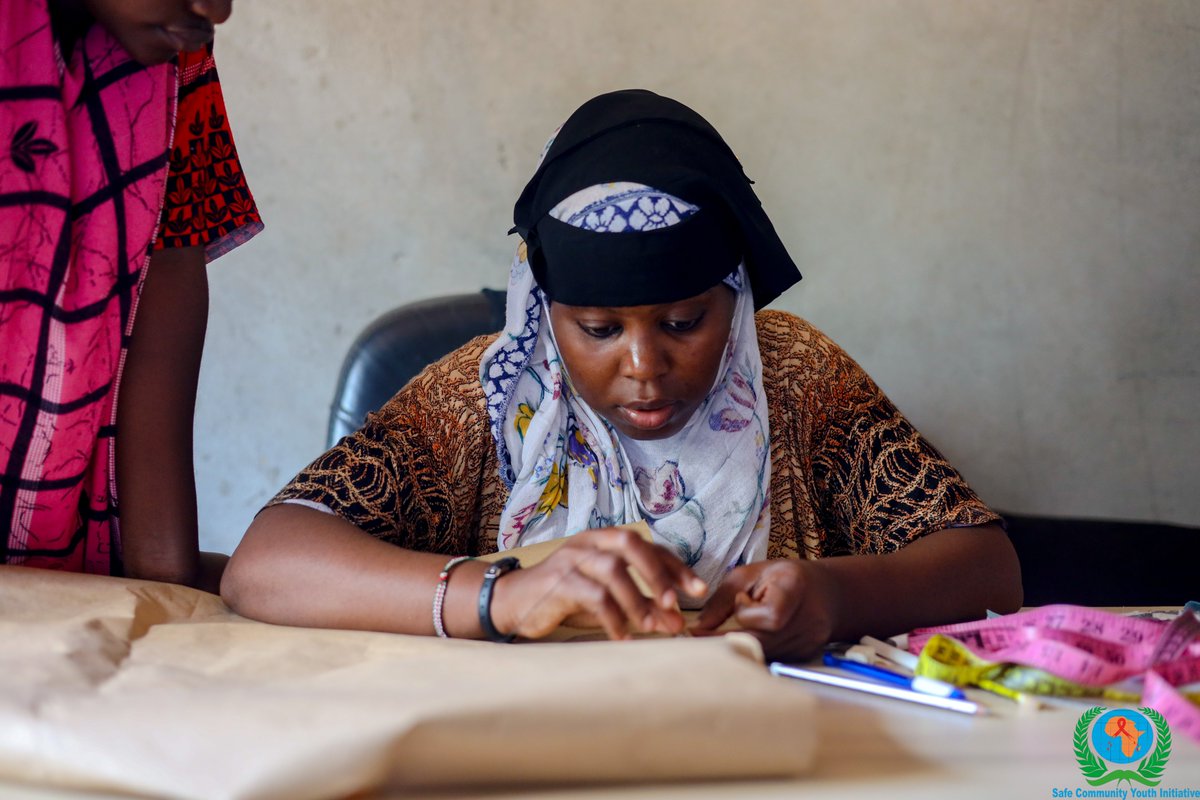 safecommunity4's tweet photo. Proud moment! As we train a group of #GYW in essential tailoring & dressmaking skills. Skill development goes beyond just learning a craft it's a pathway to empowerment, independence & economic opportunity .Every stitch, every design,rep a step toward a brighter, sustained future https://t.co/Xc6VPIUZ83