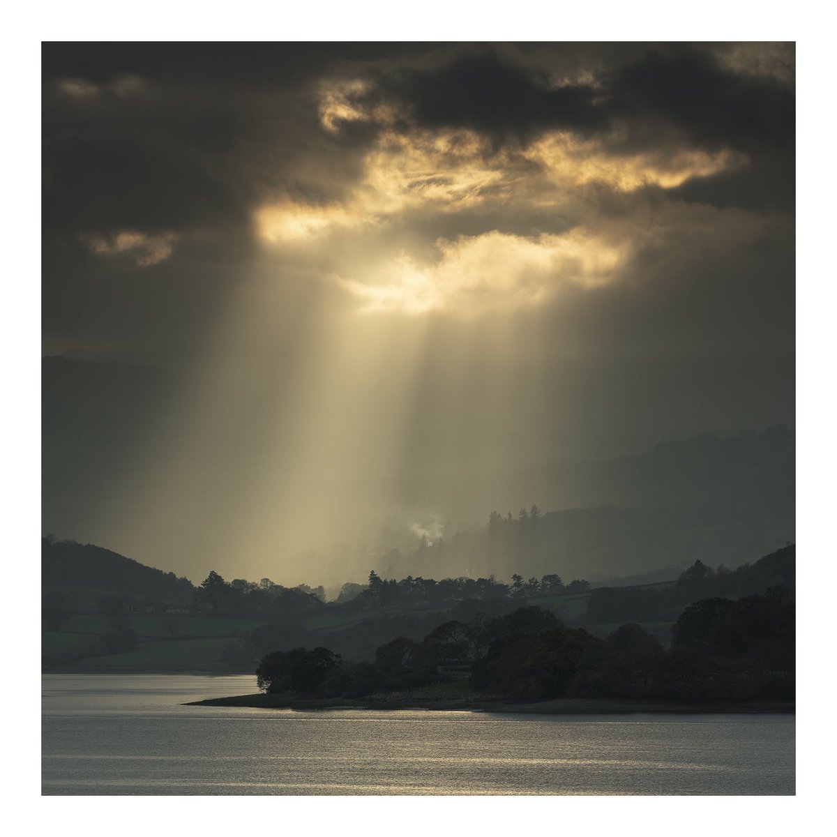 Jay_B_Photos's tweet photo. Here are the top four photographs for #sharemondays2024. All super images and it was hard to pick a top four. It's even harder to pick a winner! @_grantbulloch @lawsmithphoto @ruddyrutherford @MiradorDesign https://t.co/ZxKyTPLyG1