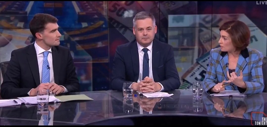 Seadhnalogan's tweet photo. Image of the election campaign so far, as a cool and collected #PearseDoherty of #SinnFéin sits quietly and patiently between the supposed rising stars in #FiannaFáil and #FineGael having a sham policy argument ignoring the fact they in government together for last 5years https://t.co/mEOG53353z