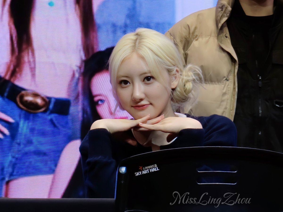 MissLingZhou's tweet photo. BABYMONSTER 241109
KTOWN4U FANSIGN
RAMI PART1
#babymonster #BABYMONSTER_DRIP 
#RAMI #라미 https://t.co/R4N7xEEUjN