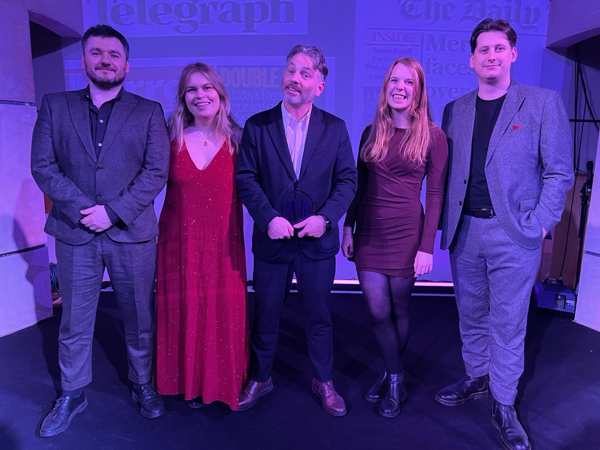 Great night at <a href="/EditorsUK/">Society of Editors UK</a> awards. We got the judges' special award. <a href="/BigIssue/">Big Issue</a> is massive.