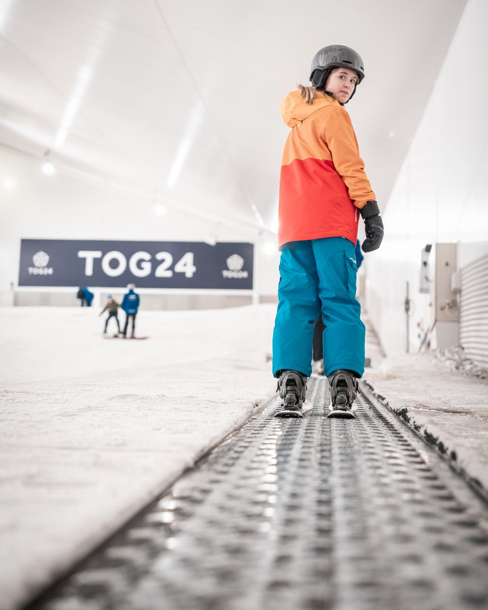 Snozone_UK's tweet image. Let your little ones discover the magic of winter sports on real snow! ❄️⛷️

Our range of children&apos;s lessons  at Snozone are designed to introduce the younger generations  to the excitement of skiing and snowboarding in a fun and safe environment. 

#SnozoneKids #LearnToSki
