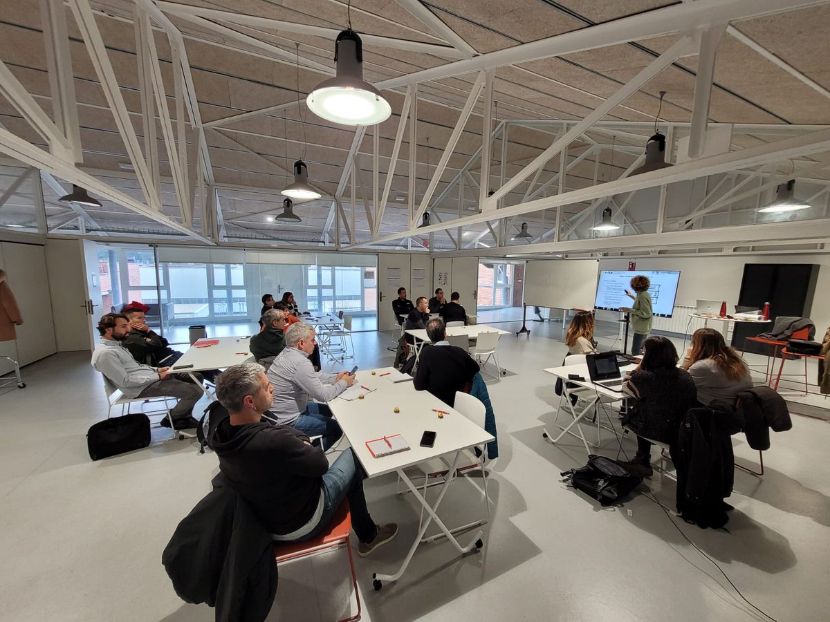 Rutinas Innovación tweet media