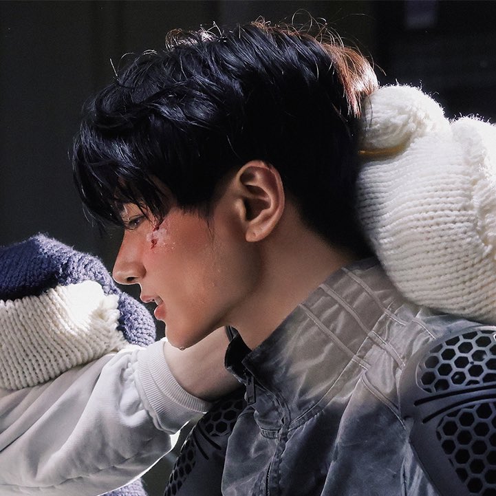 zzangbae_'s tweet photo. 나 상처콤 생긴 것 같아…
종성이가 책임져야됨 https://t.co/wHv7P3Uusn