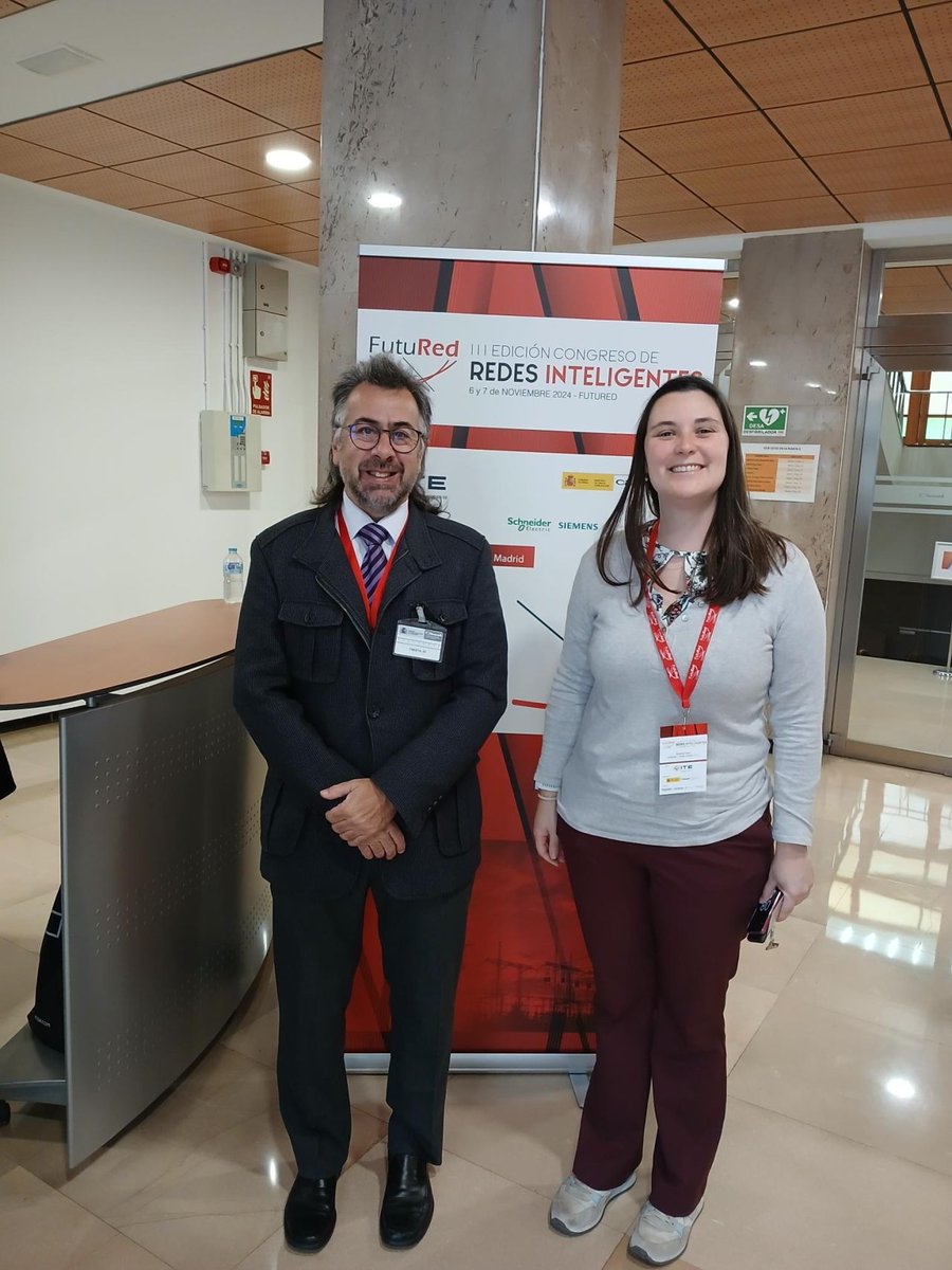 iplug_he's tweet photo. 🌐Our project represented by @ramongallart and @TatiFano (@anell_DIS ) presented a poster at the III Congress of FutuRed Spanish platform of #ElectricalNetworks held at @CIEMAT_OPI in Madrid (Spain) 🇪🇸
#iPLUG #MultiportConverter #SmartGrids #PowerElectronics https://t.co/i06YB23l9a