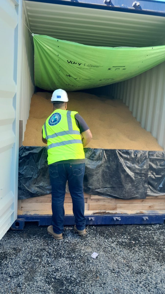 seacopeu's tweet photo. 🚨 Major Drug Seizure - Operation from Uruguay
🚨 Incautación de un importante cargamento de droga - Operación desde #Uruguay
#SEACOP GRES-SUR tops headlines again by preventing the arrival of a major shipment to Europe with operations in 🇦🇷🇧🇷🇵🇾🇺🇾
https://t.co/LvufoFNy7C https://t.co/UVjs3NlgyA