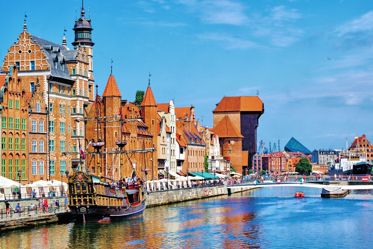 📢 Save the Date! Our next members' meeting will be in Gdańsk, Poland 🇵🇱 on June 4-5, 2025, hosted by the State Archives of Poland. Book early—Gdańsk is a top destination! #DLMForum #Membersmeeting
