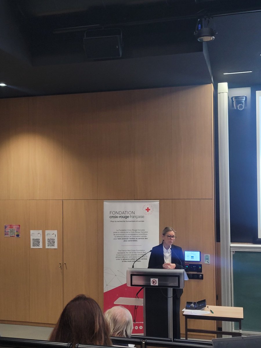 Ouverture des 4e rencontres de la <a href="/FondationCRF/">Fondation Croix-Rouge française</a> sur la thématique "Savoir(s)-faire face". Dans la période, le travail scientifique des chercheurs est essentiel pour apporter objectivité et analyse de fond des enjeux humanitaires et sociaux actuels