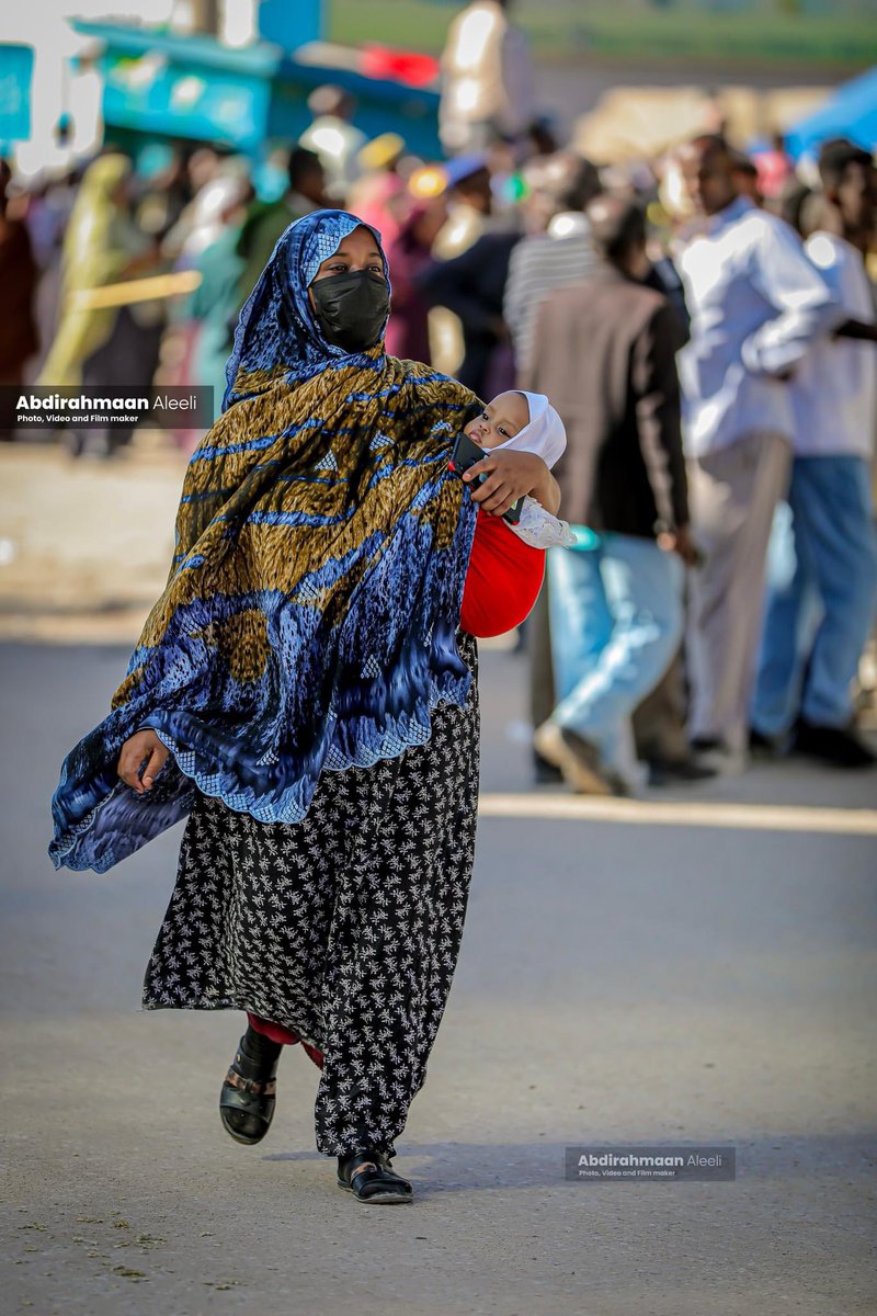 AraaleMichael's tweet photo. With the first light, Somaliland unites as thousands come together to cast their votes—mothers, elders, and hopeful youth, side by side. Today, we showcase the strength of a nation built on resilience, pride, and democracy.
#SomalilandVotes #UnityInDemocracy” https://t.co/BkoJrbR8rO