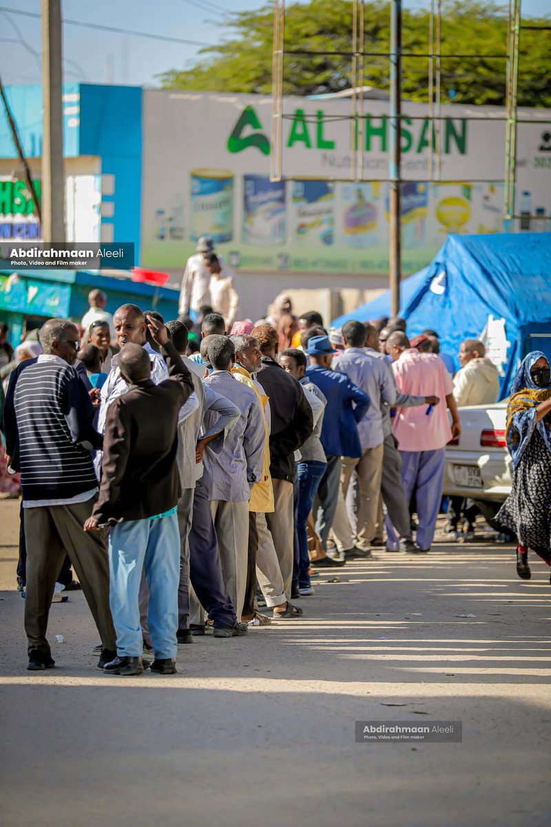 AraaleMichael's tweet photo. With the first light, Somaliland unites as thousands come together to cast their votes—mothers, elders, and hopeful youth, side by side. Today, we showcase the strength of a nation built on resilience, pride, and democracy.
#SomalilandVotes #UnityInDemocracy” https://t.co/BkoJrbR8rO