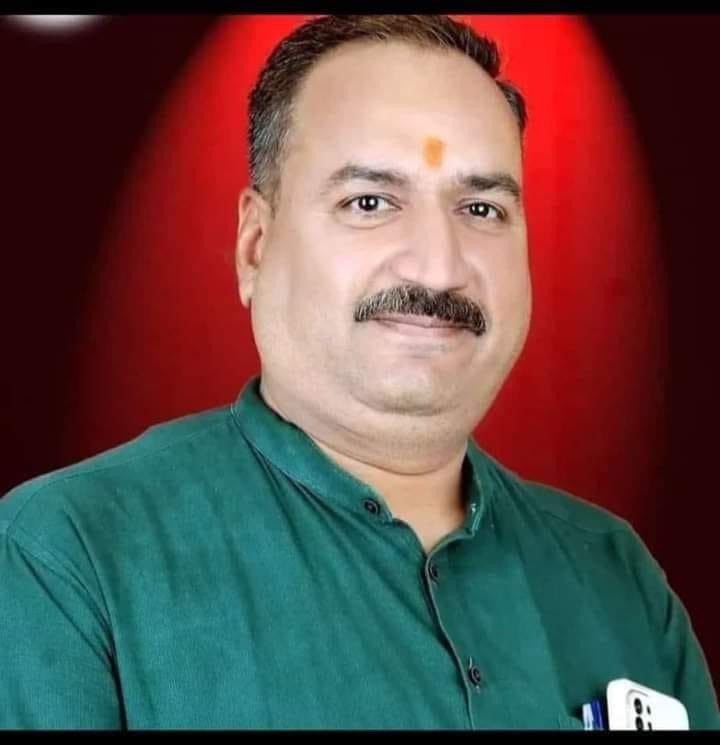 मेरे प्रिय साथी श्री अवधेश सिंह जी चंद्रावत के निधन की खबर सुनकर बहुत दुख हुआ वह हमे छोड़कर चले जाएँगे ऐसी उम्मीद नहीं थी परंतु ईश्वर की इच्छा के सामने मानव मात्र नत मस्तक है। 
ईश्वर से प्रार्थना करता हूँ कि दिवंगत पुण्यात्मा को शांति व परिवार को संबल प्रदान करें ।

॥ॐ शांति॥