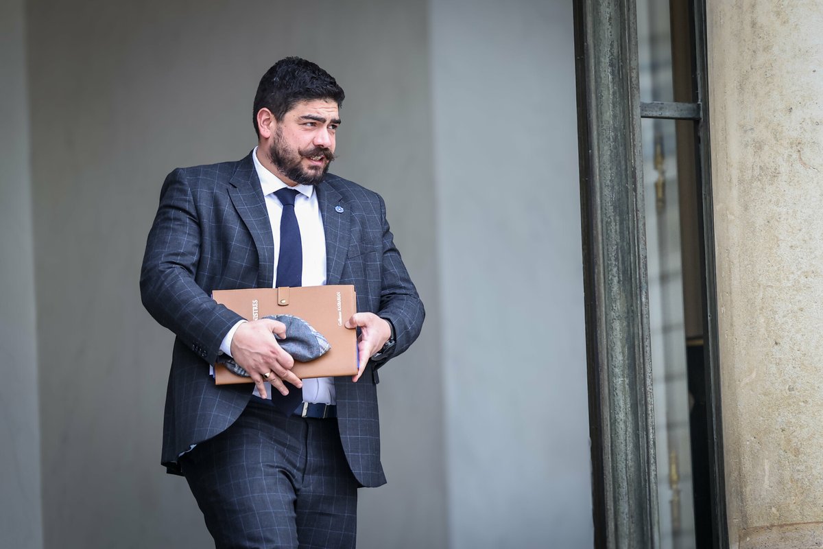 Le Parisien | politique tweet media