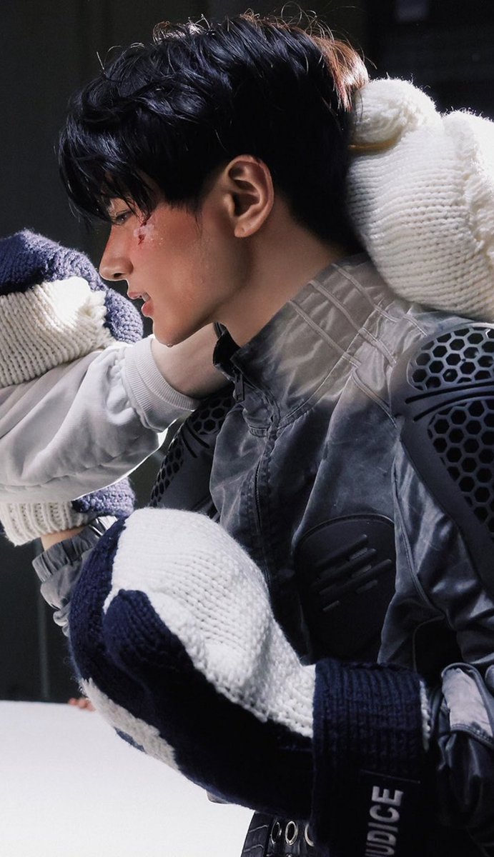 guys im on hiatus still but i truly have no words