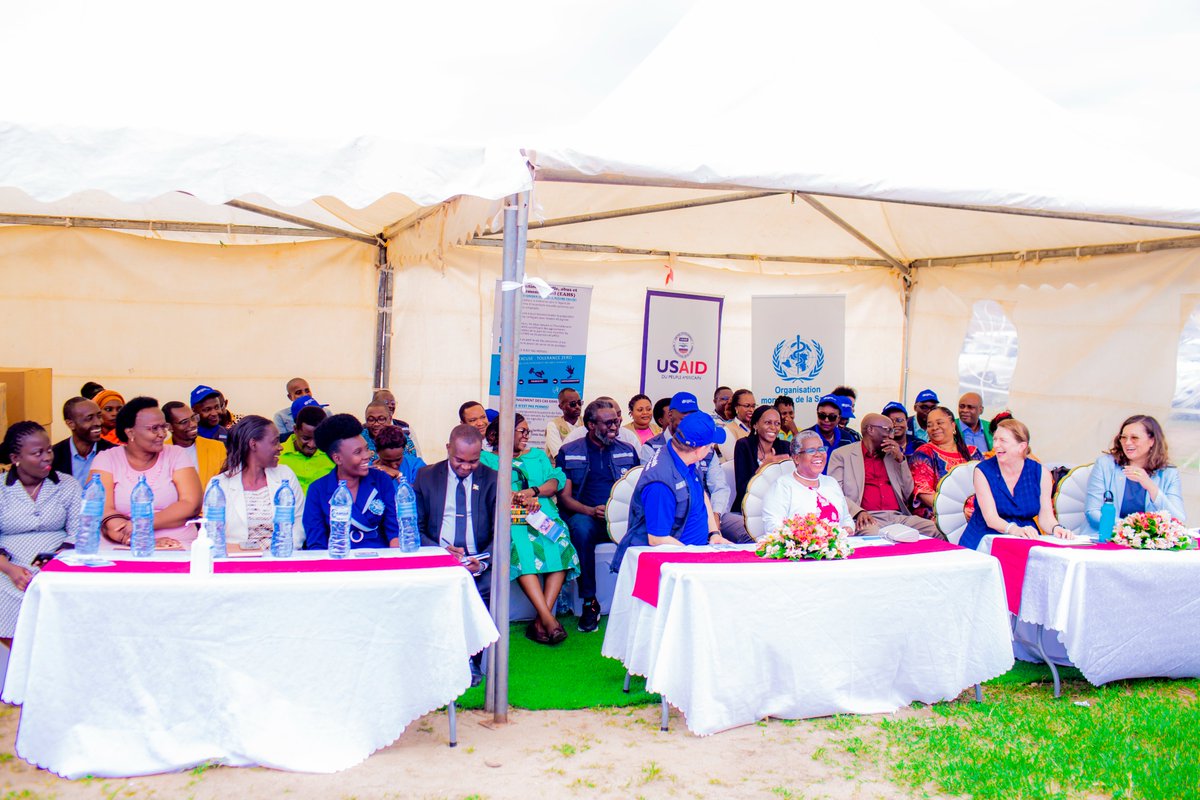gdcb22's tweet photo. En date du 12/11, la @mspls_bdi, Dr @Lydwinebara, a inauguré le centre de prise en charge des épidémies de Kamenge en présence du Rep. de l’#OMS, de la DP d’#ONUSIDA, de la Directrice santé de l'@US_Emb_Burundi,du délégué de @AfricaCDC, ainsi que des cadres du #MSPLS et de l’#OMS https://t.co/mVkCPXlaRa