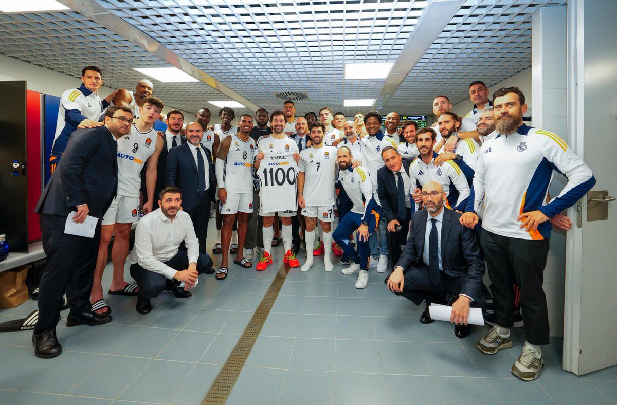 23Llull's tweet image. 1100 partidos con el mejor club del mundo 💪
Qué locura 🤯
Nos vemos mañana en el Wizink para el 1101 😉