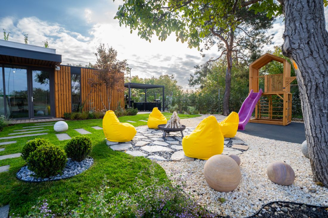 Advertising4URO's tweet image. El Jardin deschide un showroom imersiv dedicat amenajărilor de grădini, primul de acest tip din România

#business, #constructii, #design, #imobiliare, #retail, #social, #vanzari 
Vezi TOT   advertising4u.ro/el-jardin-desc…