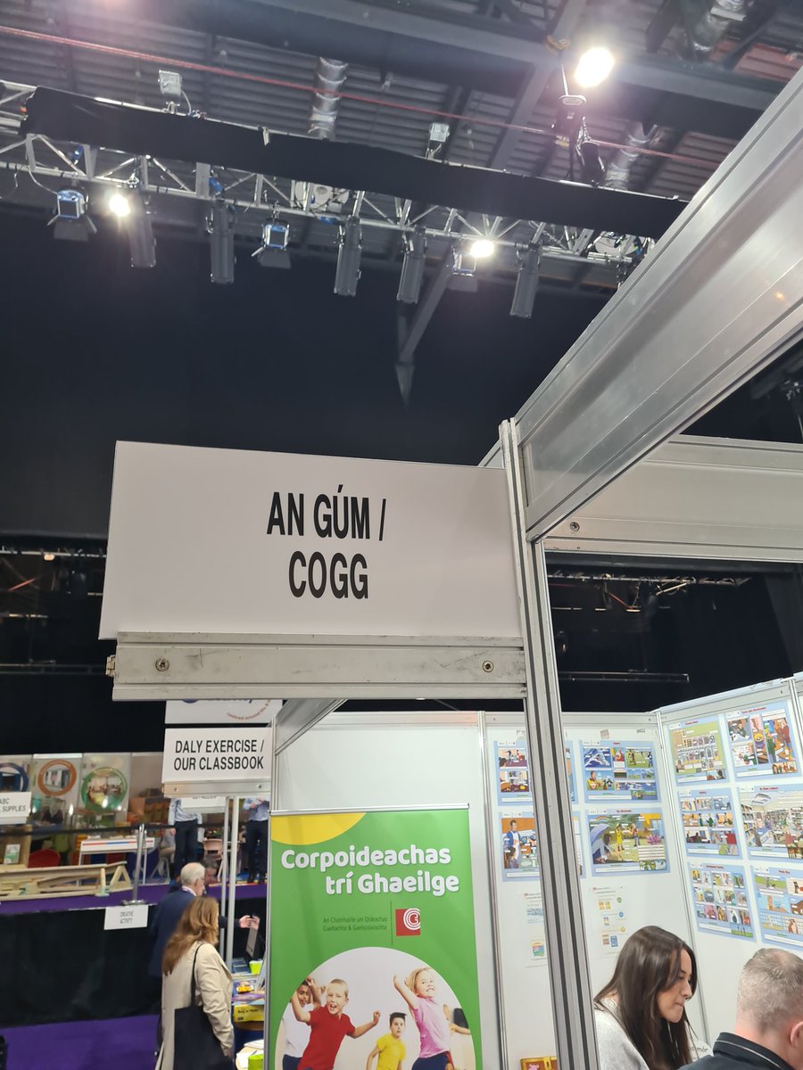 #ippn24 tagaigí ar cuairt chuig seastán <a href="/AnGumFnaG/">An Gúm</a> <a href="/CoggOid/">COGG Oideachas</a>  ar urlár na talún