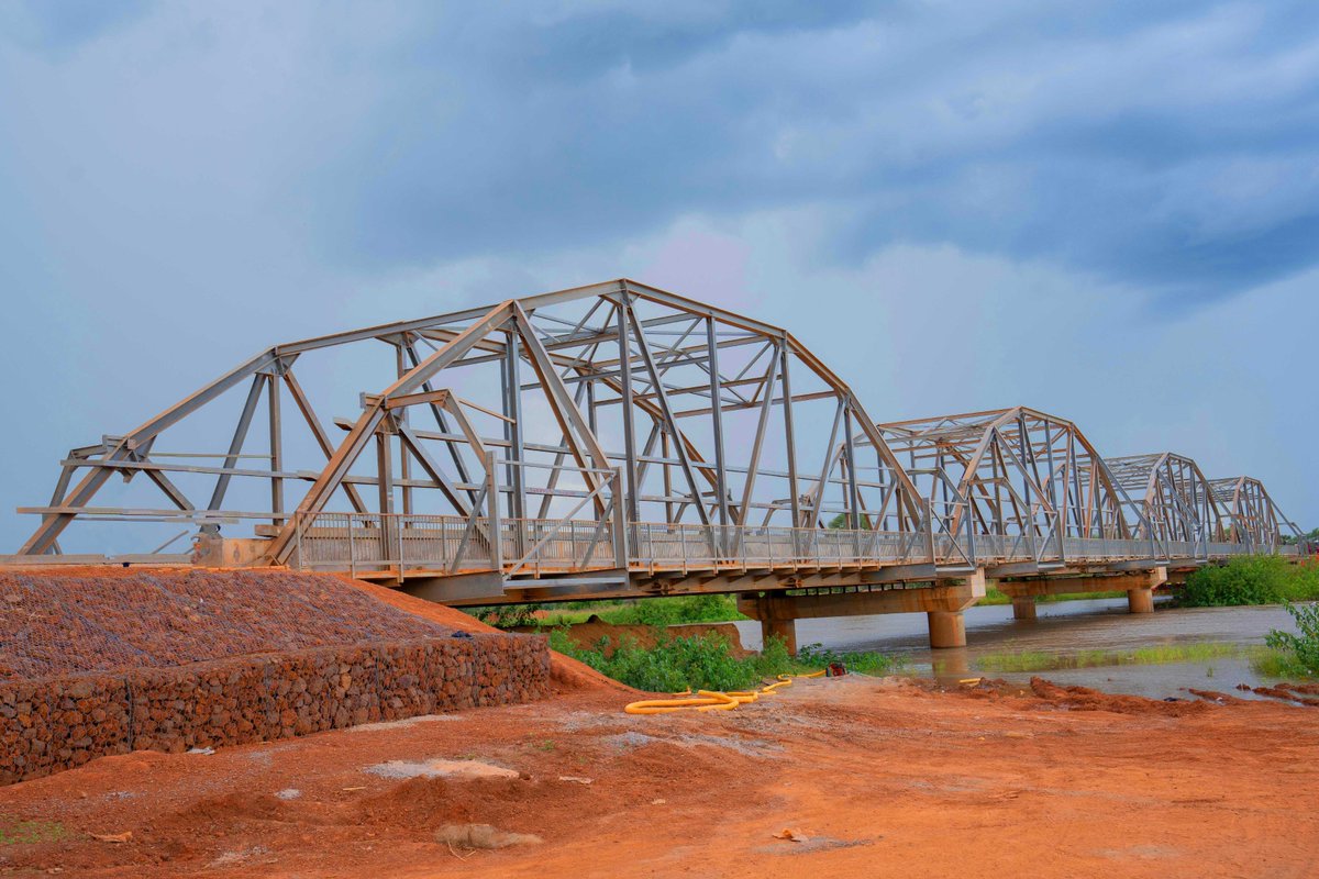 UNOPSSouthSudan's tweet photo. UNOPS, in coordination with @EUinSouthSudan, is organizing a high-profile handover event for the Nyamlel Bridge &amp; Feeder Roads project in Northern Bahr-el-ghazal state. The event will occur on 14 November in #Nyamlel, joined by Ambassador &amp; high-level dignitaries from #Juba. https://t.co/e9fQY7ND1f