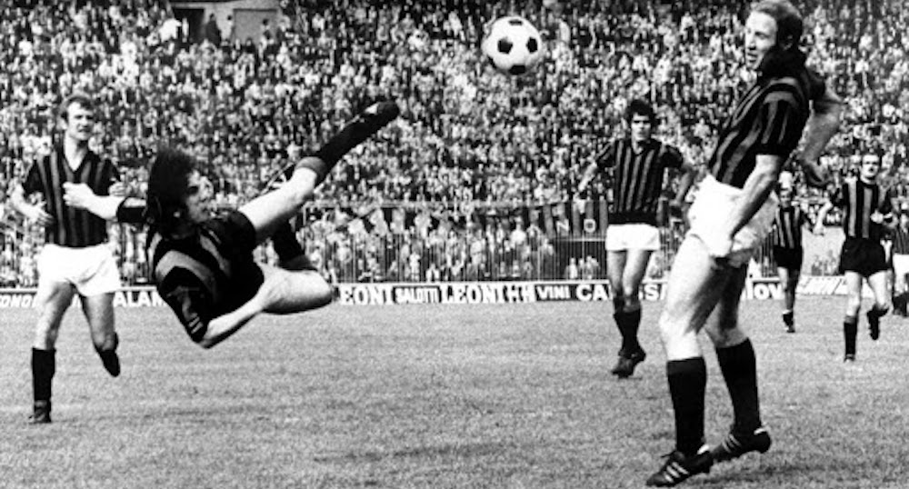 bettercallcosta's tweet image. Auguri a una Leggenda del calcio e a un grande Interista 🖤💙9️⃣🥳

#Bonimba