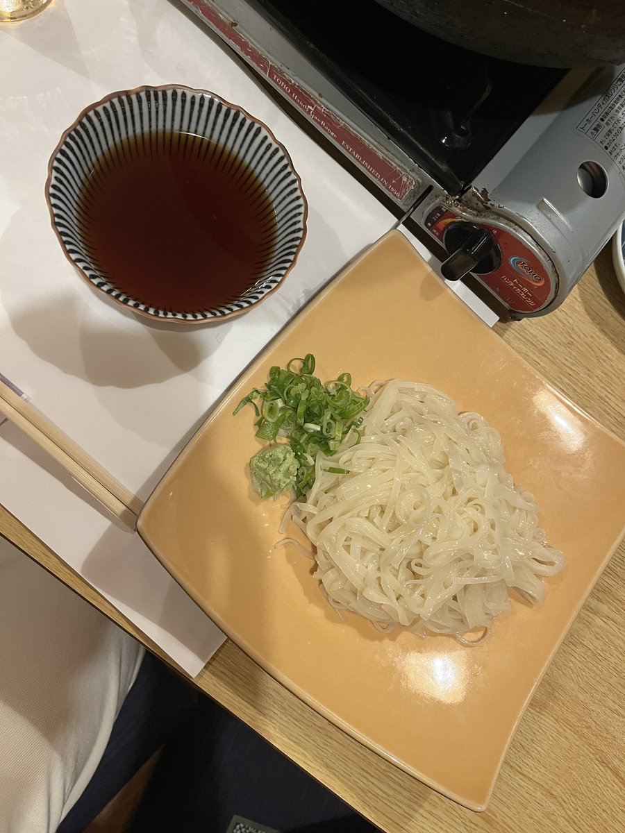 焼き味噌きりたんぽ、ハタハタの塩焼き、いぶりがっこ、稲庭うどん、トンブリという嬉しい秋田フルコース🌟💯ご馳走様でしたー