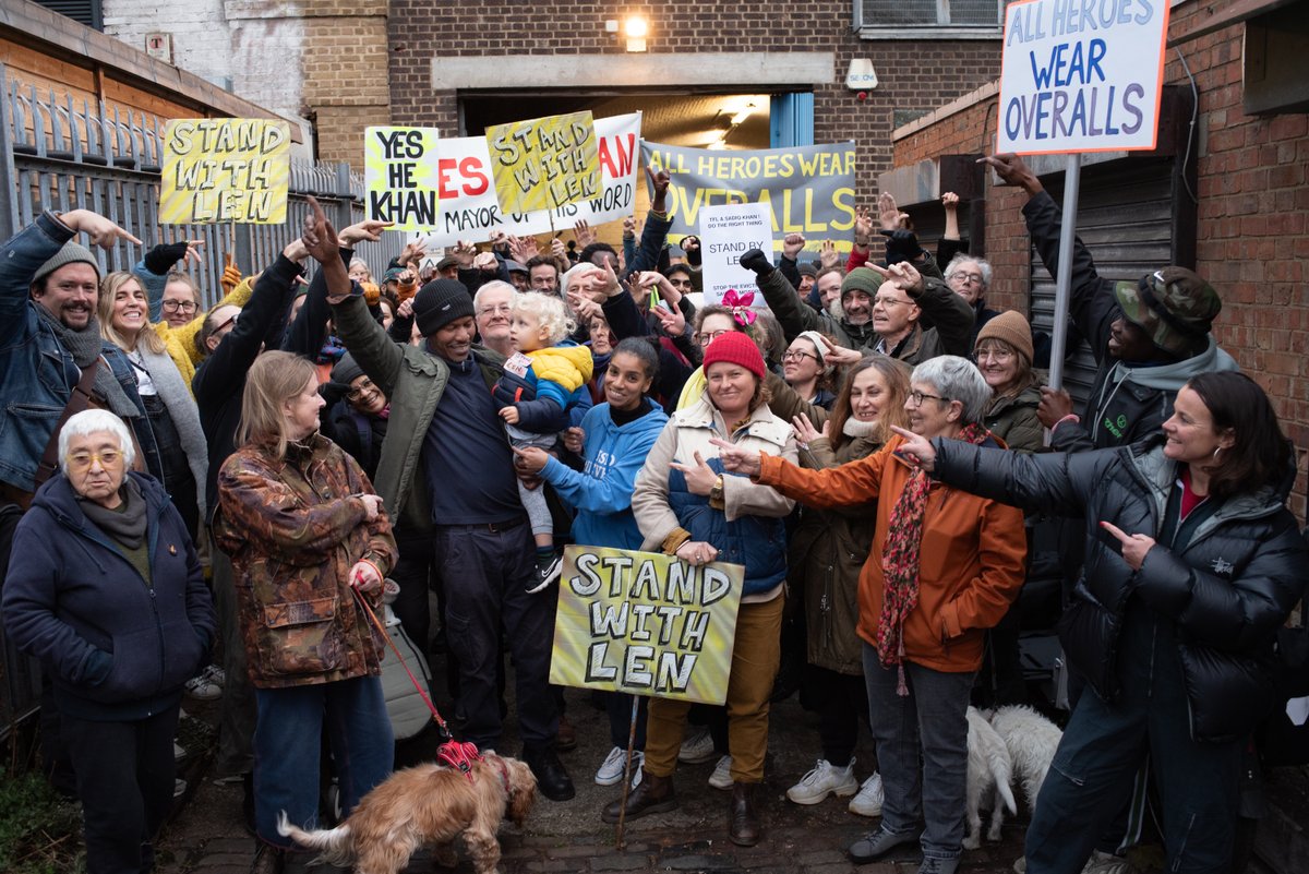 EETG (@eastendtrades) on Twitter photo THANK YOU EAST LONDON! “Thank you, you are all heroes! I could not have cleared the arch without all your help. Our community is much stronger and more determined because of my eviction yesterday. The work starts now!”  eastendtradesguild.org.uk/thank-you-east… THANK YOU EAST LONDON! “Thank you, you are all heroes! I could not have cleared the arch without all your help. Our community is much stronger and more determined because of my eviction yesterday. The work starts now!”  eastendtradesguild.org.uk/thank-you-east…