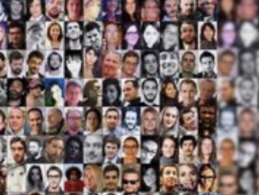 #13 Novembre2015
Une date qui reste et restera à tout jamais dans ma mémoire. 
Je pense aux morts, aux victimes du Bataclan, du stade de France, des terrasses. 
Ces attentats ne s’effaceront jamais de ma mémoire et nous  le devons à tous ces gens 
#NeJamaisOublier