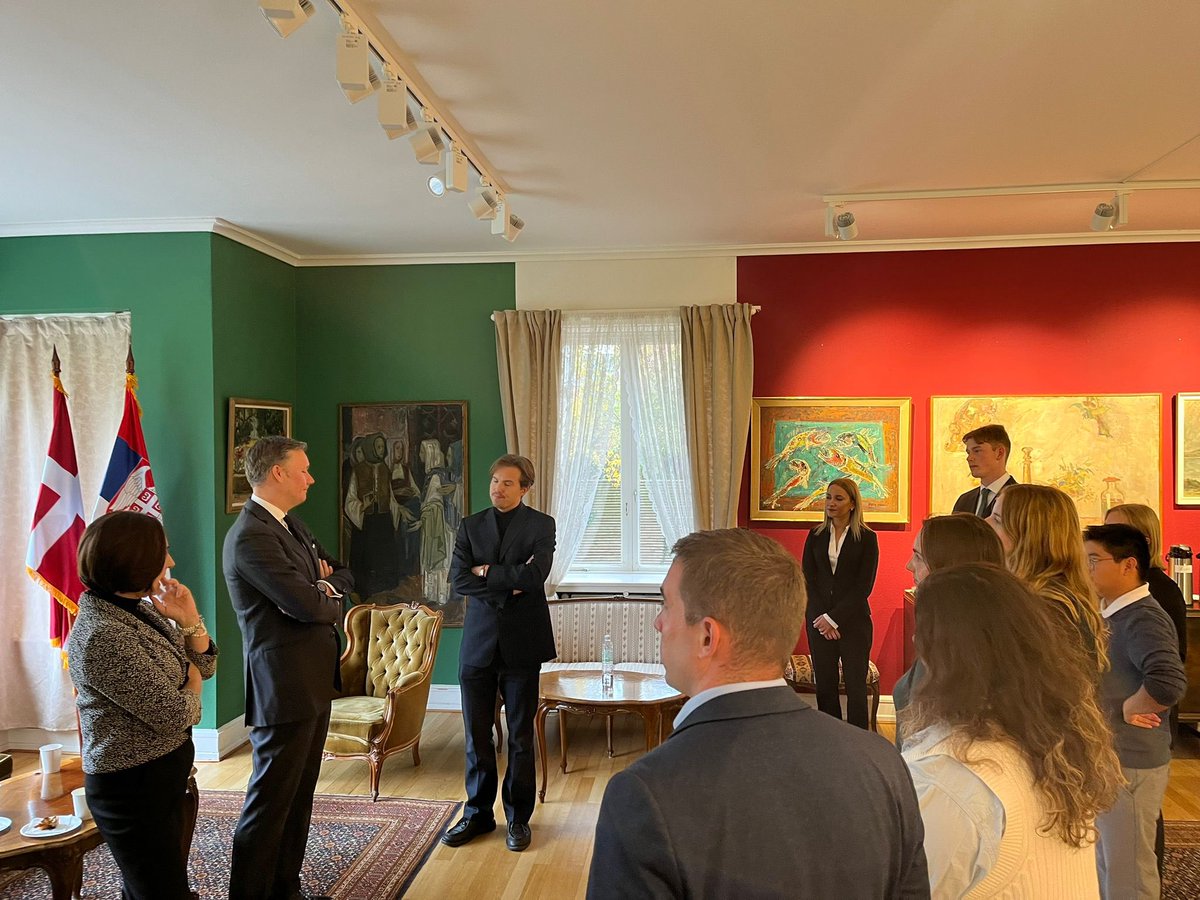 SRBinDenmark's tweet photo. An excellent discussion on the EU 🇪🇺 and Serbia 🇷🇸 with #GPRG EU Academy students.
Special gratitude to our guest of honor @MiroslavGacevic, Assistant Minister for Political and Economic Criteria @MINEIsrb for insightful presentation 🤝 https://t.co/7YCJpmc3Nf