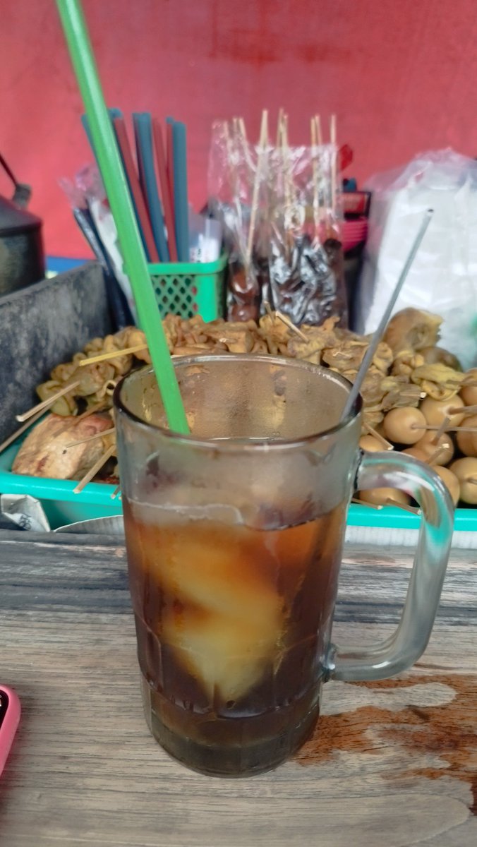 hellotil's tweet image. Pati guys siapa tau ada yg ngampirin