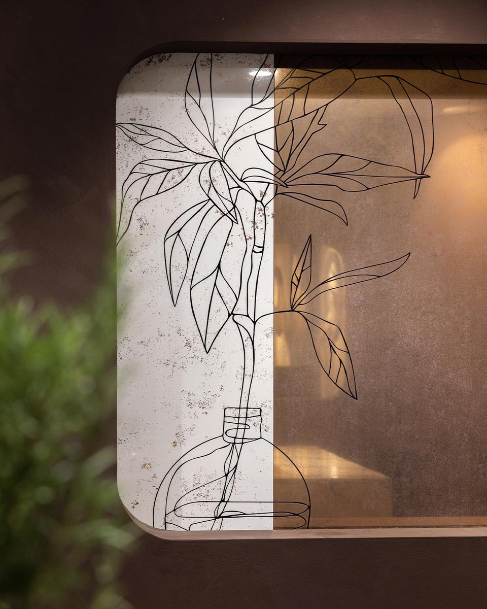 IrisICG's tweet image. The result of constant research, the Design Your Slabs technology is used to customise the ceramic surfaces of our brands with any illustration.
With DYS, ceramic slabs become ultra-high-definition printed art, where every detail comes to life.

irisceramicagroup.com/en/innovation/…