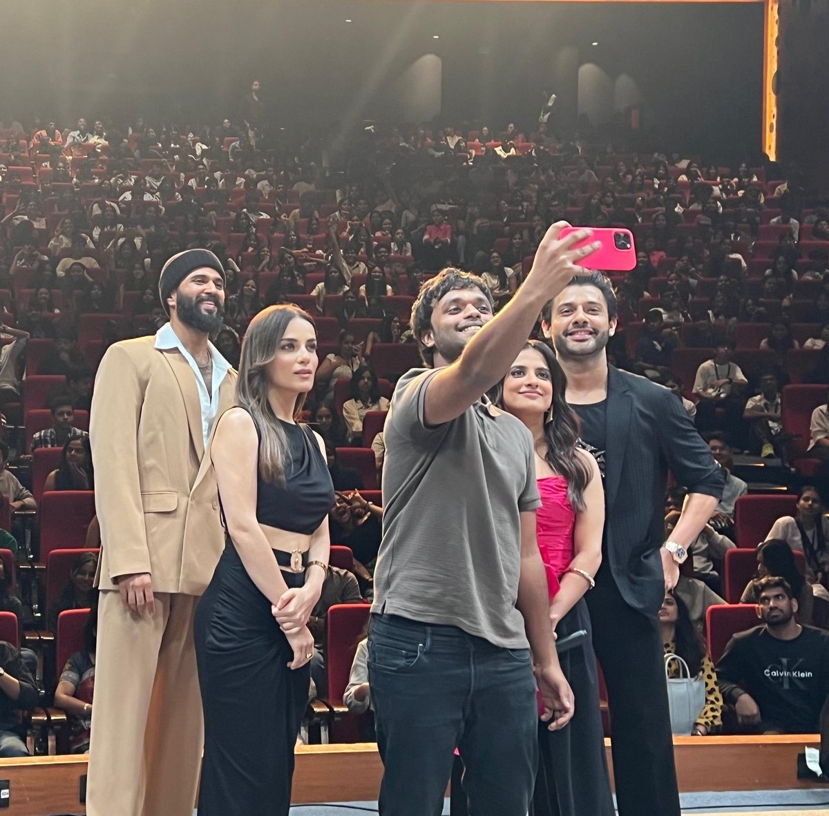 Vijay Deverakonda FC tweet media