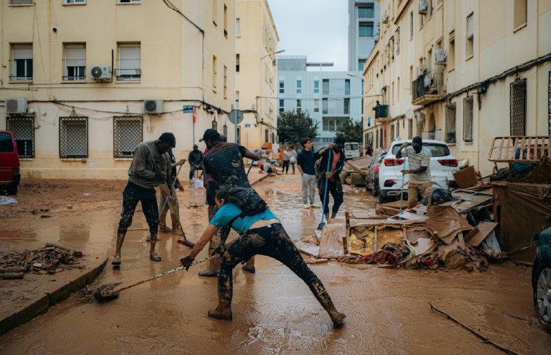 🔴Ante la situación de las personas migrantes afectadas por la Dana, en particular las que están en situación administrativa irregular <a href="/CCOO/">Comisiones Obreras</a> demanda la adopción URGENTE de medidas para el acceso y mantenimiento de las autorizaciones de residencia pv.ccoo.es/noticia:710226…
#InfoDANA
