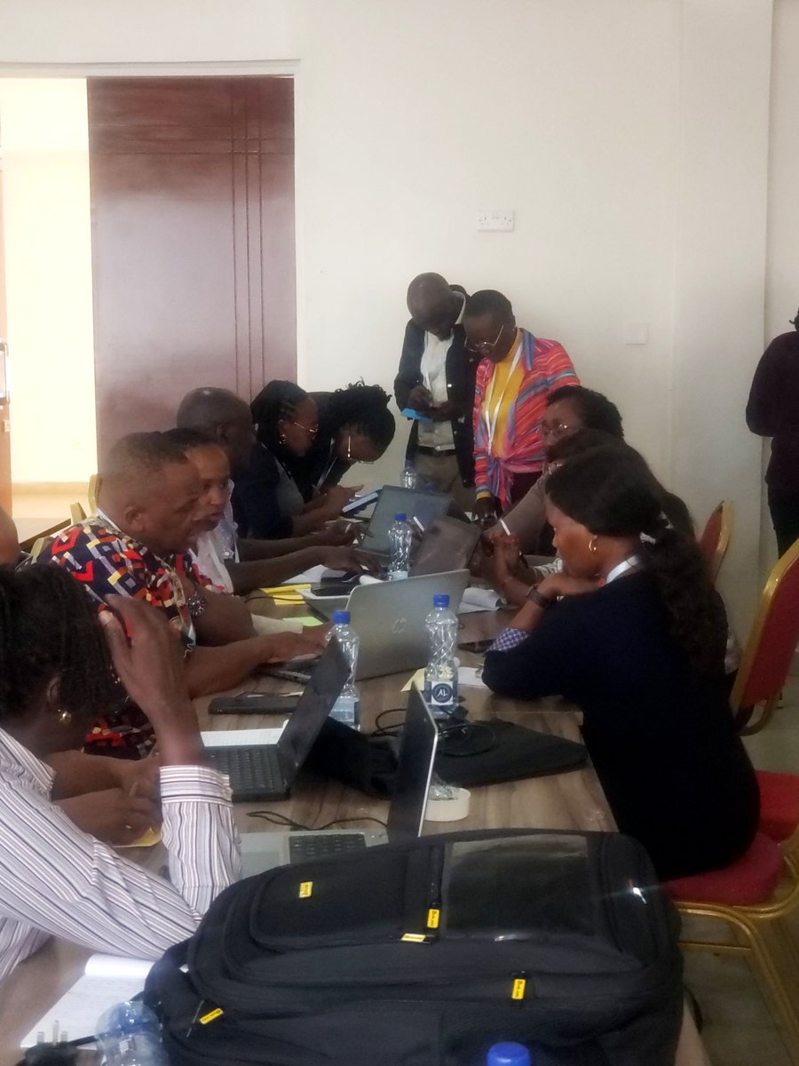 ChandariaCenter's tweet photo. Coalition for Climate Entrepreneurship: Group work during the Entrepreneur Support Organizations Training in Kenya, 2024 https://t.co/XgbHyY2bbO