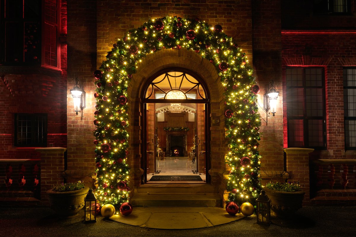Aldwark Manor Estate (@aldwarkmanor) on Twitter photo Make Christmas Day extra special this year! Gather your loved ones, relax in the warm ambiance of our elegant manor lounges, and leave the cooking (and washing up!) to us. Call 01347 838146 or email reservations@aldwarkmanorestate.co.uk for details!
#NoWashingUp #PutYourFeetUp Make Christmas Day extra special this year! Gather your loved ones, relax in the warm ambiance of our elegant manor lounges, and leave the cooking (and washing up!) to us. Call 01347 838146 or email reservations@aldwarkmanorestate.co.uk for details!
#NoWashingUp #PutYourFeetUp