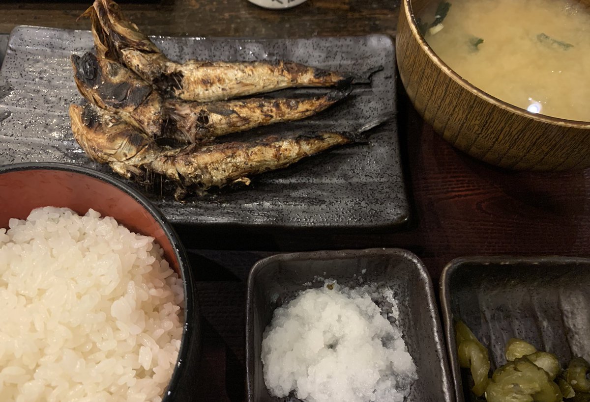 今日の晩ごはん。
イワシ３尾。