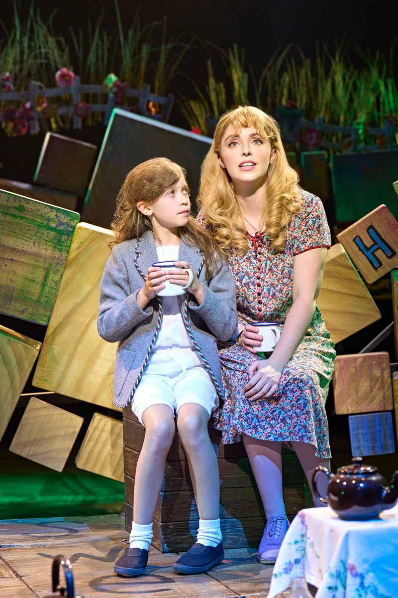 Happy #WorldKindnessDay from #MatildaTheMusical! 🌈

Who will you share a cup of kindness with today? Tag them below! 👇