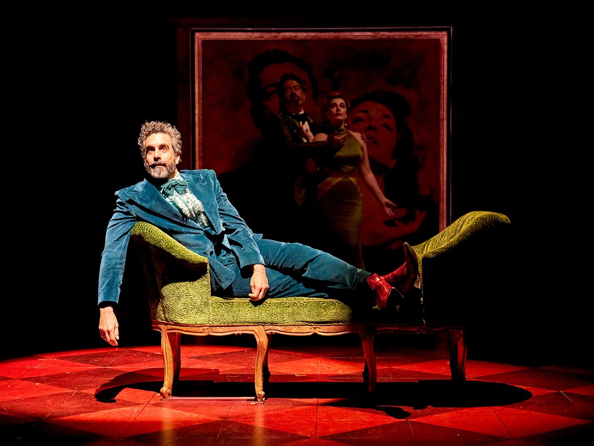 TheRSC's tweet photo. 'What’s wrong with wanting to dance?' 🩰

Here's #TheRedShoes on stage ❤ https://t.co/SYigCCP8Rk