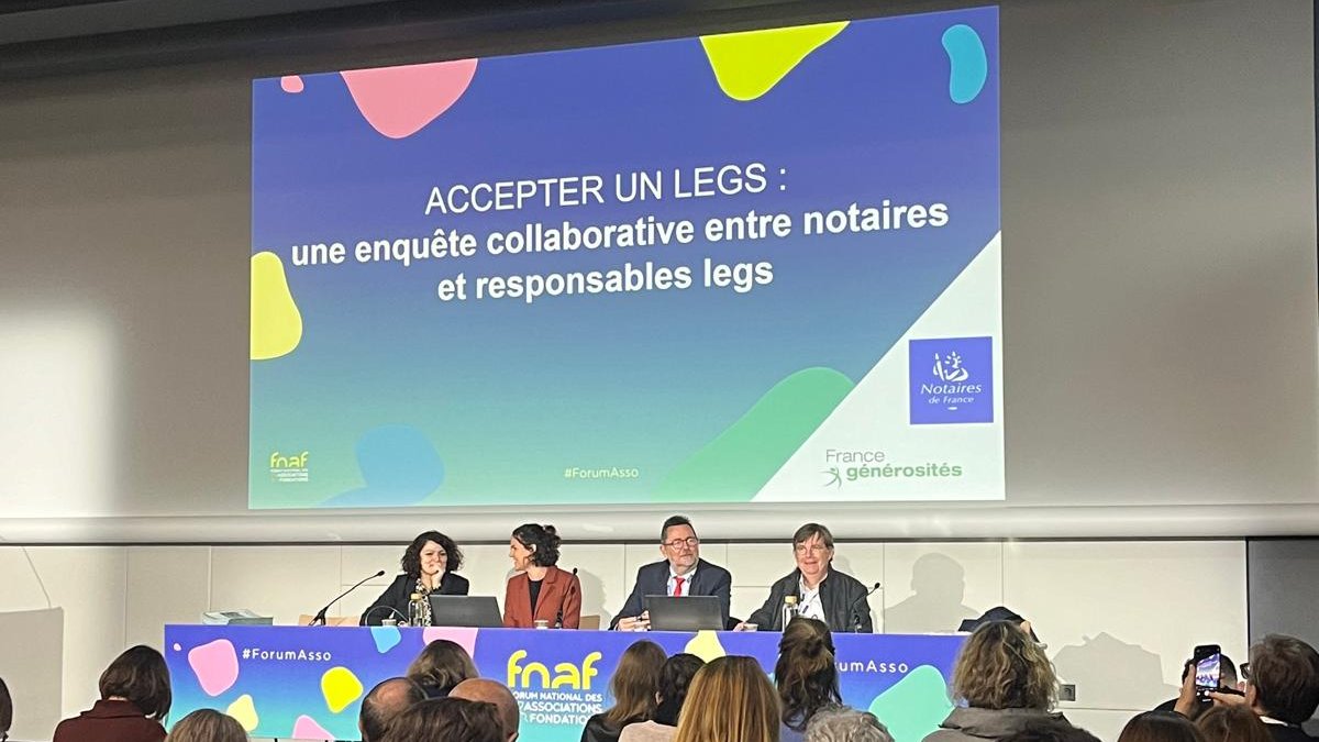 Notaires_CSN's tweet photo. En direct du @ForumAsso, jusqu'à 12h30 les #NotairesdeFrance organisent une conférence avec France @generosites « Accepter un #legs : une enquête collaborative entre #notaires et responsables legs », présentée par Me Jean-Michel MATHIEU, Me @LEMEEPNOTAIRE, Anouk MARCHALAND, juriste chez France générosités et Maria BAPTISTA, chargée de Mission auprès de la Direction Générale chez @EMMAUSolidarite.

#ForumAsso #Association #Fondation #Philantropie #donations #dons