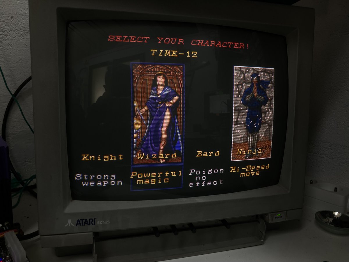 RepArcade's tweet image. #Réparation Dark Seal #DataEast #Arcade
PCB en bon état, mais une partie de l&apos;affichage est absent.
A l&apos;oscilloscope la ROM MAC-02 affiche des anomalies dans ses signaux sur le bus des données.
Solution : Remplacement par une 27C400.