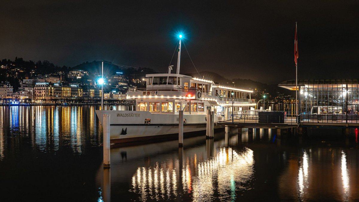Step aboard the Fondue- and Raclette-Ship on Lake Lucerne and enjoy the ultimate Swiss experience with local cheese and delicacies! 🧀 

Find out more at buff.ly/3Z1G98p 

📸 Lake Lucerne Navigation Company 

#TravelSwitzerland #MyLakeLucerne