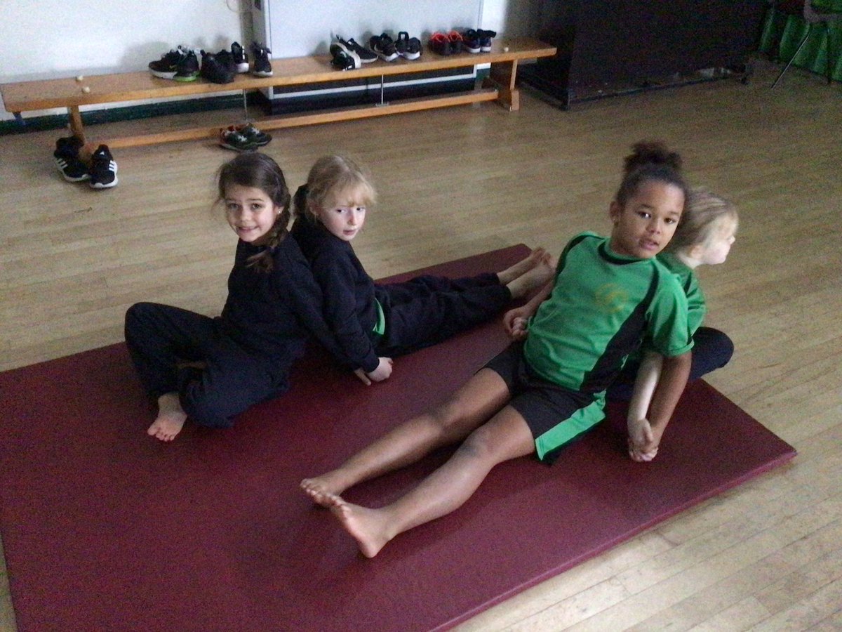 Staying connected with our partner in yoga 🧘‍♀️