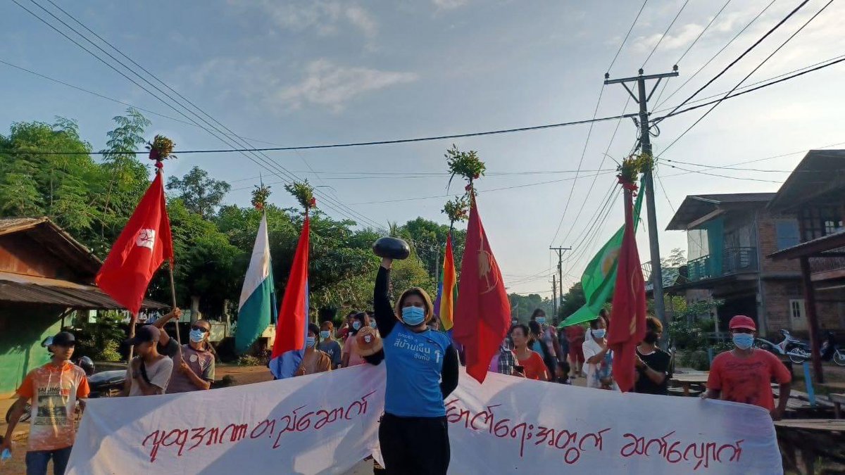 KYITHAR95368969's tweet photo. Led by Democracy Movement Strike Committee-Dawei , Student Union, LGBT Community &amp; residents from #LaungLone Twp, #Dawei , marched &amp; protested to demolish the #MilitaryDictatorship on Nov13.

#Airbusted 
#AirBus2AirStrikes  
#2024Nov13Coup           
#WhatsHappeningInMyanmar https://t.co/9xdjXmFaJx