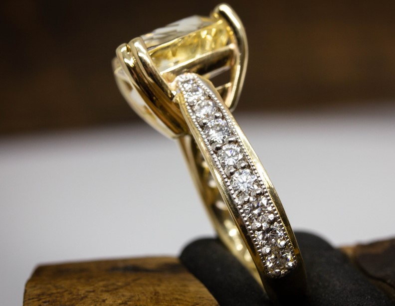 If you are considering a colored stone in your engagement ring, this customer used a trillion shaped citrine that had been in her family. We made this stunning ring. She was very pleased, and so are we!
#rings #engagementring #gemstones #diamonds #jewelrydesigner #jewels #bling