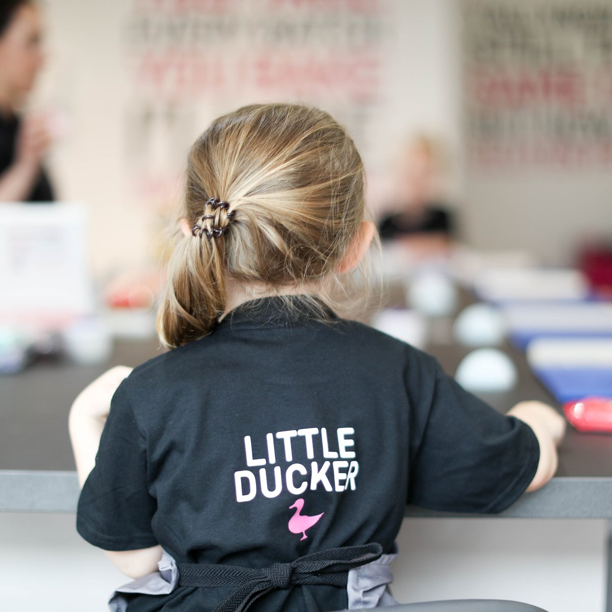 Mother Ducker is a Cakery that does things a little bit differently. Created by Helen Ducker, mum of two with Celiac disease, she offers a range of gluten-free baked delights, from extravagant wedding cakes down to cheeky little cupcakes and everything in between 🧁