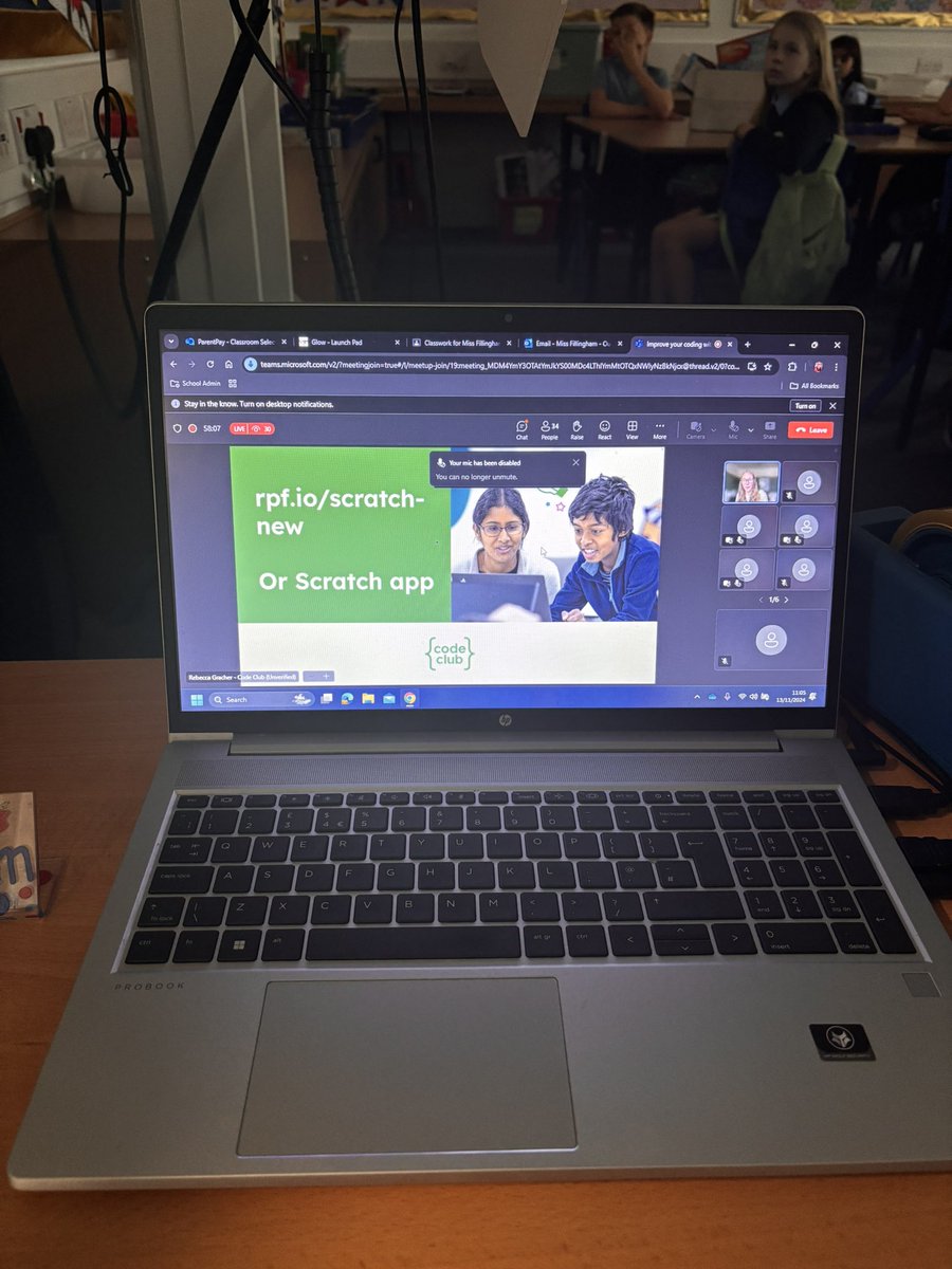 BankheadPrimary's tweet image. Room 9 are enjoying learning more about coding using Scratch @CodeClub #CodeClubScotland #BankheadwillSOAR