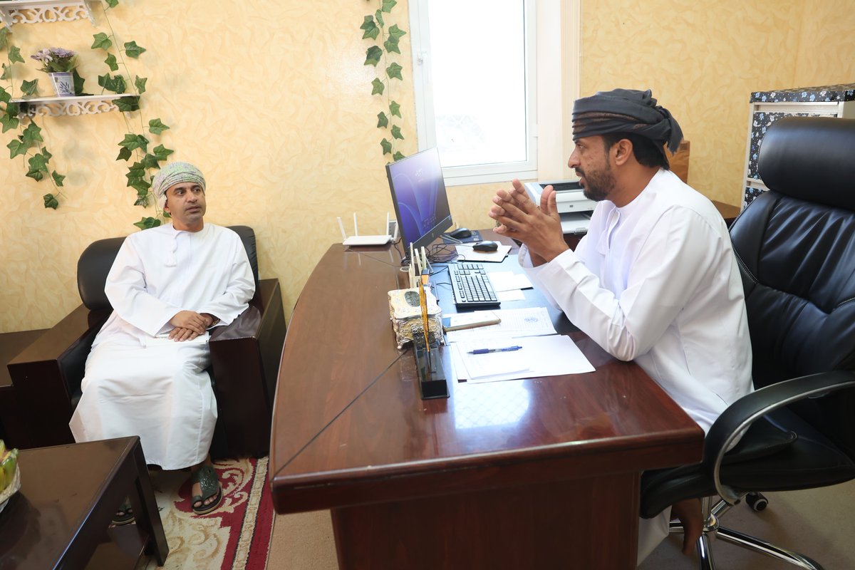 EduGovSsq5411's tweet photo. سعيد الراشدي 
&amp; بالصور $ زيارة مميزة ومهمة جدا قام بها فريق من وزارة التربية والتعليم/ قسم التوجيه المهني والارشاد الطلابي لمدرسة السراج المنير &amp; 
@EduGovOman 
@EduGovSsq
#تعلم_مستدام 
#تعليمية_جنوب_الشرقية
في إطار توعية وتوجيه الطلبة وارشادهم في اختيار موادهم 
يتبع👇👇 https://t.co/eqKB8nJj6q