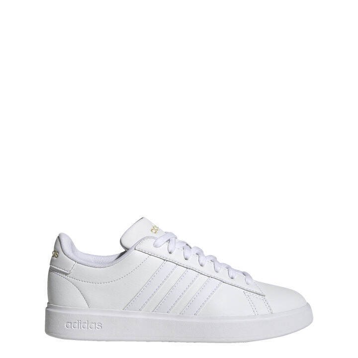 HHJclover's tweet photo. Wts mau jual sepatu ori Adidas unisex belum pernah pake, masih bersih mulus putih bersih tak bernoda👍🏻 bahkan masih di kotaknya… jual karna kekecilan😭 ukuran UK 7.5; EU 41 1/3;  US Men 8.
DM aja yaaa.. ORI DIJAMIN!! Beli dari official store! Bisa shopee jg🧡 modelnya persis ini https://t.co/3k1fzaXxwH