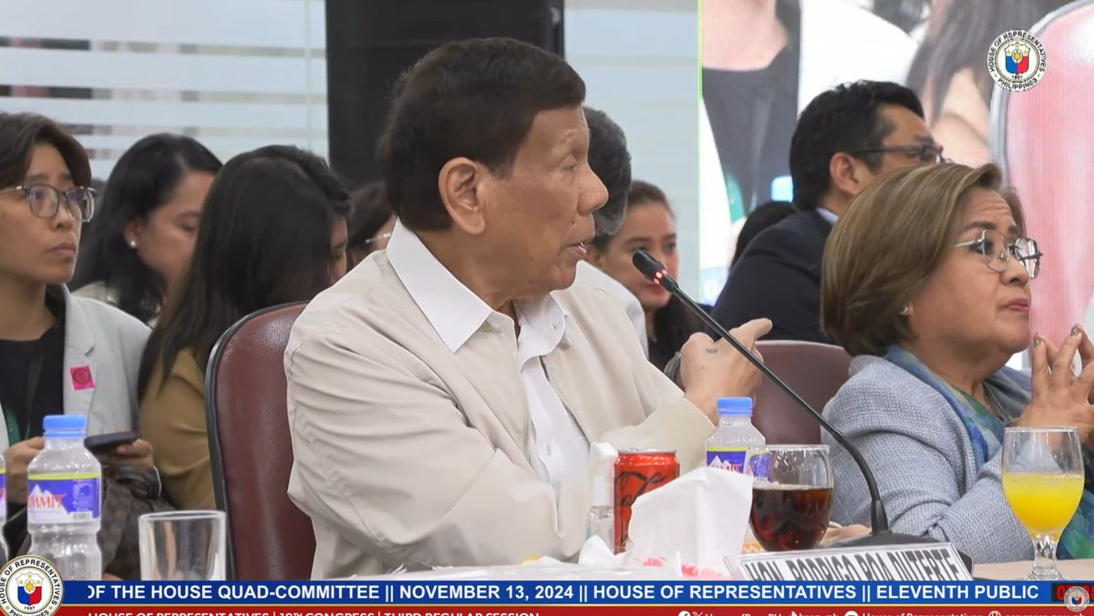 PhilstarNews's tweet photo. UMIINIT NA MGA EKSENA SA QUAD COMMITTEE HEARING

Former President Rodrigo Duterte appeared to lose his cool and attempted to throw his microphone after former senator Sonny Trillanes shared alleged bank records showing deposits of at least ₱2.4 billion under the names of Duterte’s family members, during the House Quad Committee hearing on Wednesday, November 13.

Watch the hearing live: https://t.co/q9HpFg8NpK

📸 Screenshots via House of Representatives